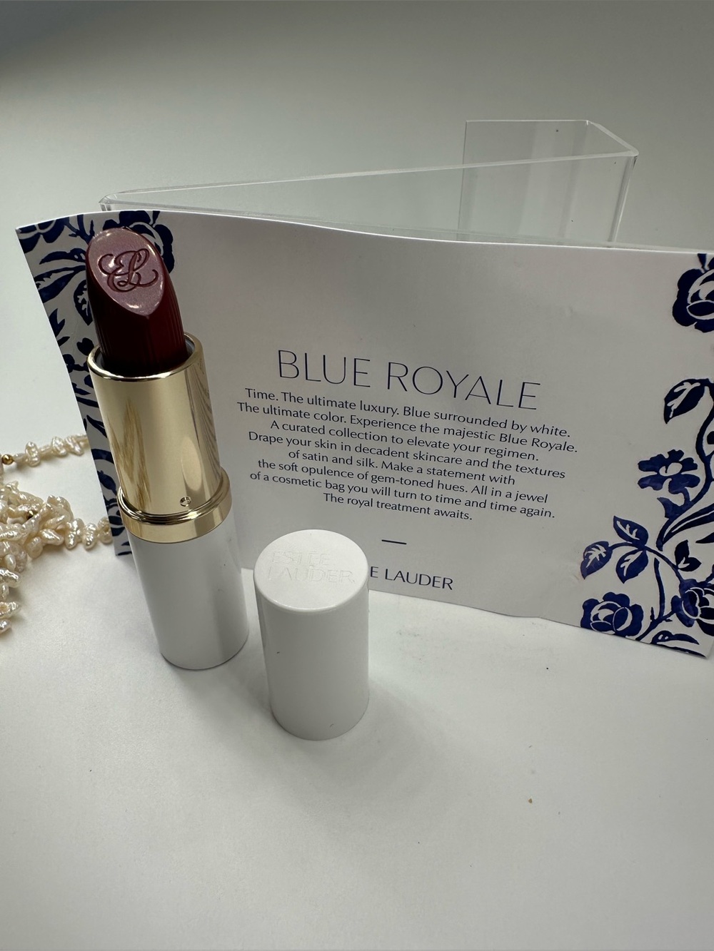 Estée Lauder Creme Lipstick in #670 BOLD DESIRES ~ New! - Picture 5 of 8